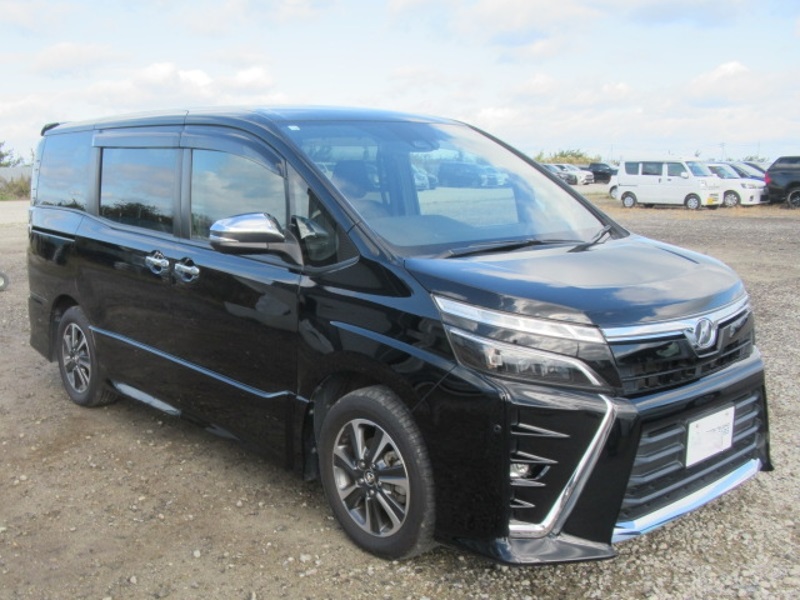 TOYOTA VOXY - ZS - KIRAMEKI - 2018